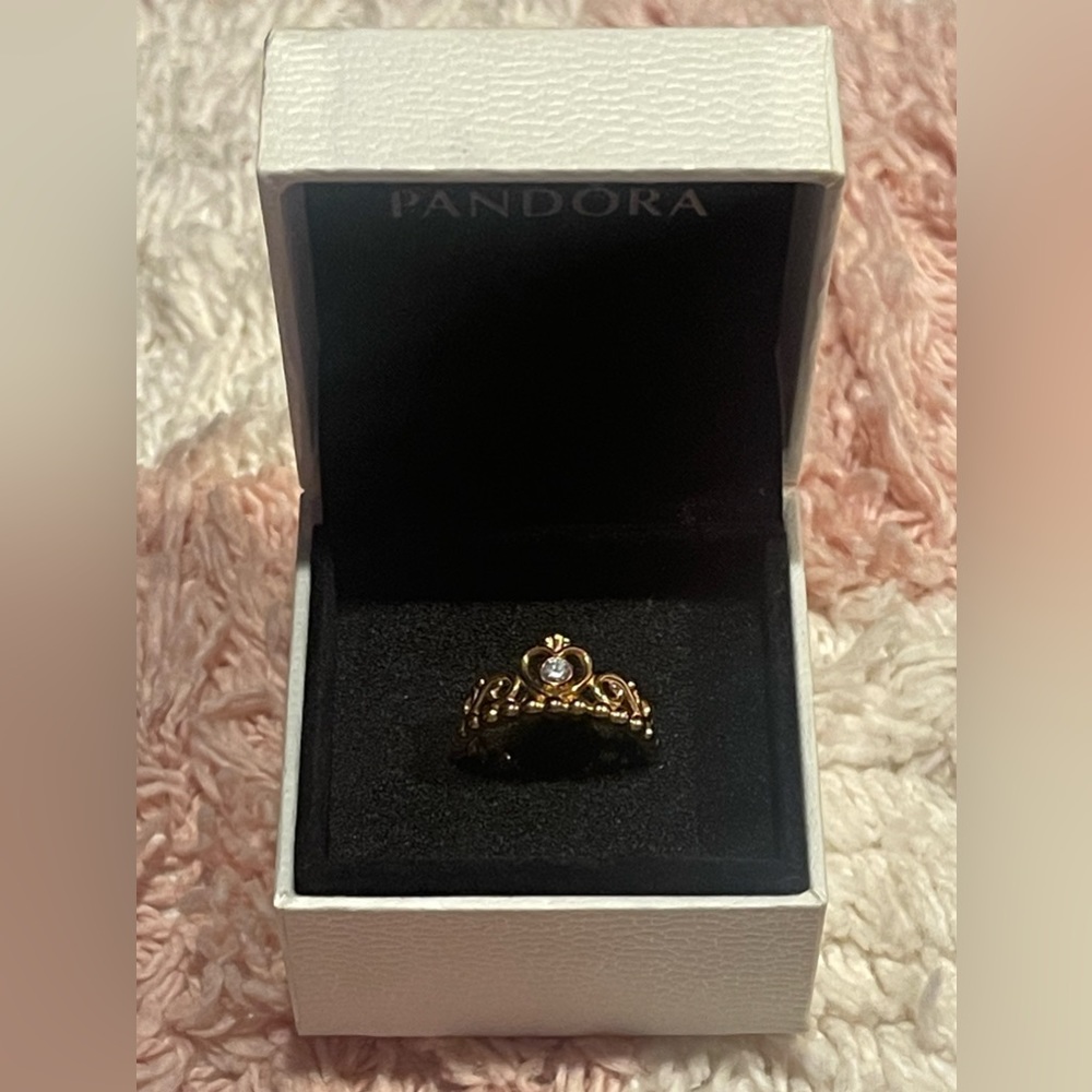 Pandora princess tiara crown ring